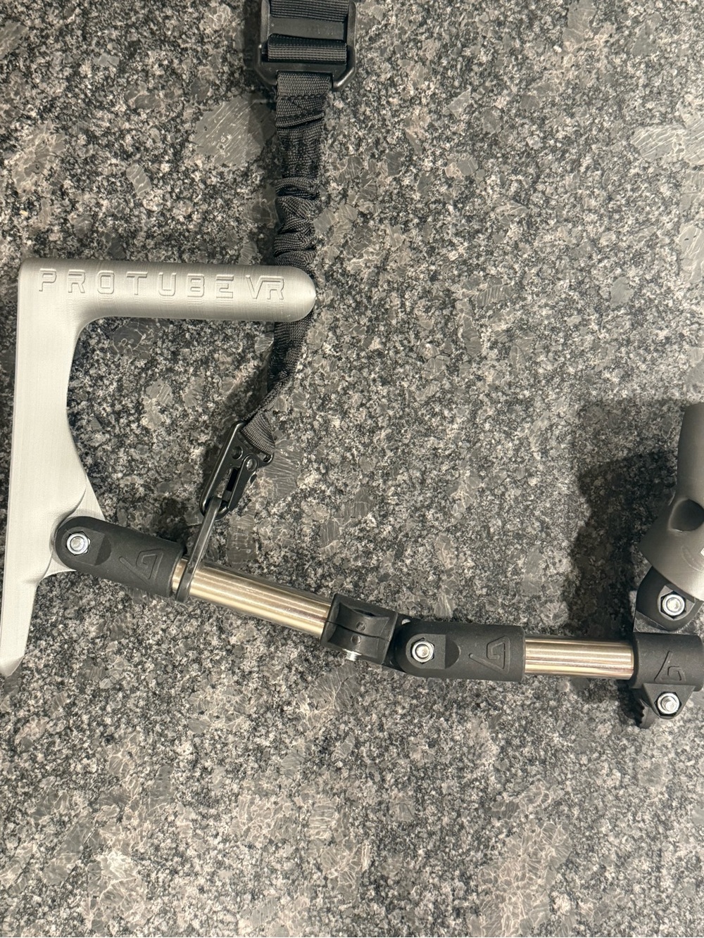 Black VR Controller Rig Strap - Picture 5 of 5